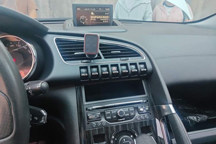 Used Peugeot 3008 2013 1.6THP Automatic Prestige Edition Audio And AC Panel