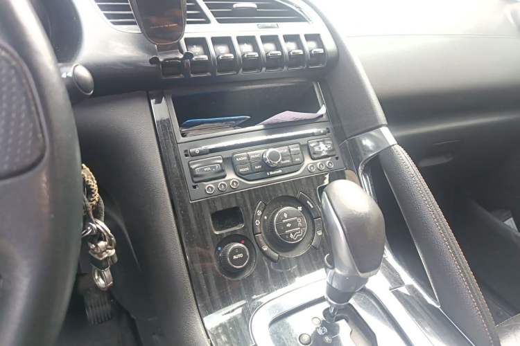 Used Peugeot 3008 2013 1.6THP Automatic Prestige Edition Audio And AC Panel