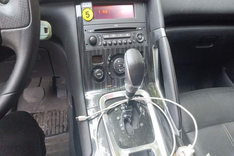 Used Peugeot 3008 2013 2.0L Automatic Trend Edition Audio And AC Panel