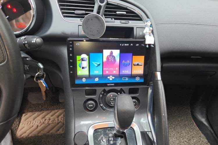 Used Peugeot 3008 2013 2.0L Automatic Trend Edition Audio And AC Panel