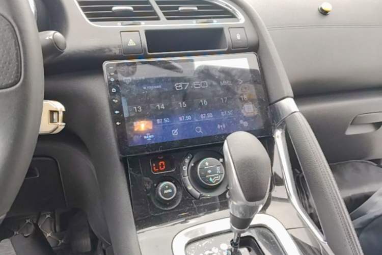 Used Peugeot 3008 2013 2.0L Automatic Trend Edition Audio And AC Panel