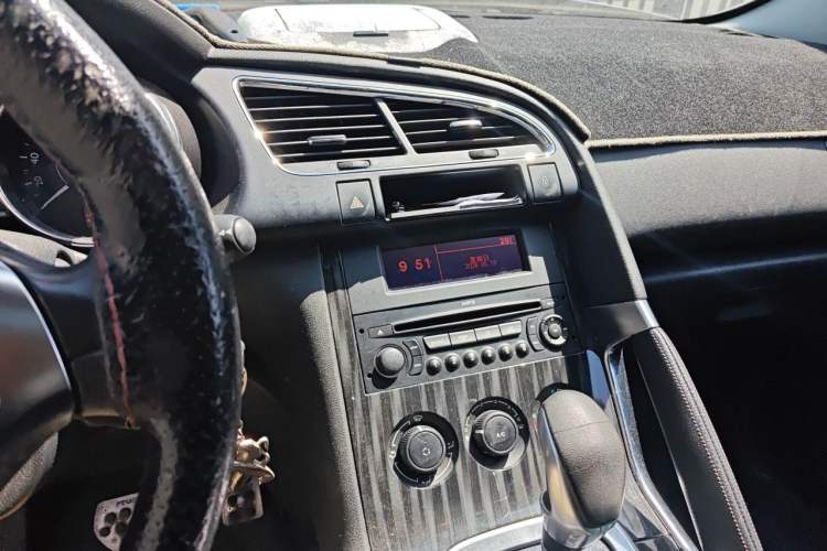 Used Peugeot 3008 2013 2.0L Automatic Classic Edition Audio And AC Panel