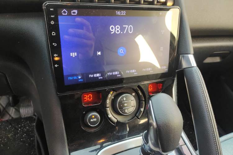 Used Peugeot 3008 2013 1.6THP Automatic Prestige Edition Audio And AC Panel