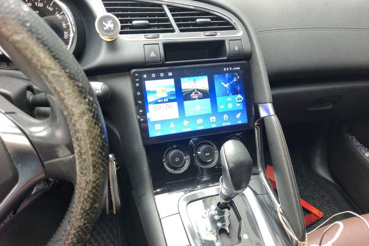 Used Peugeot 3008 2013 2.0L Automatic Trend Edition Audio And AC Panel