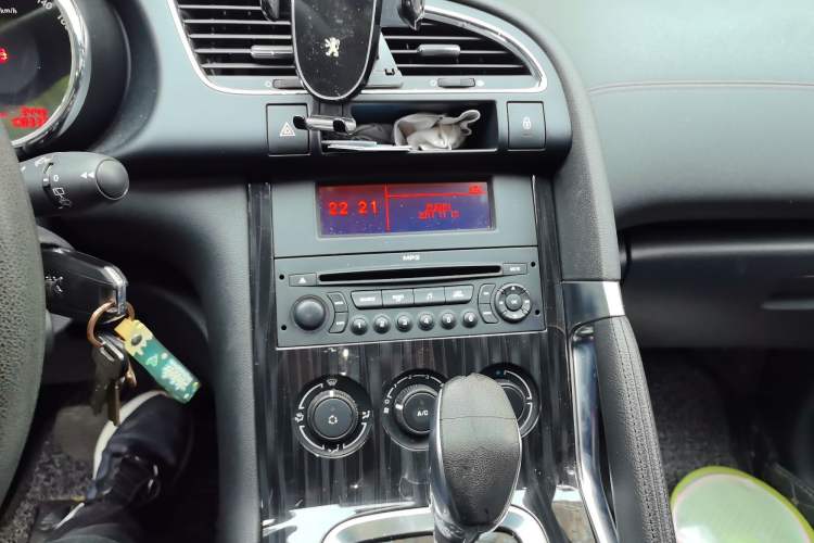 Used Peugeot 3008 2013 2.0L Automatic Classic Edition Audio And AC Panel