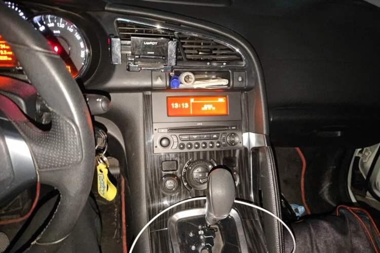 Used Peugeot 3008 2013 2.0L Automatic Trend Edition Audio And AC Panel