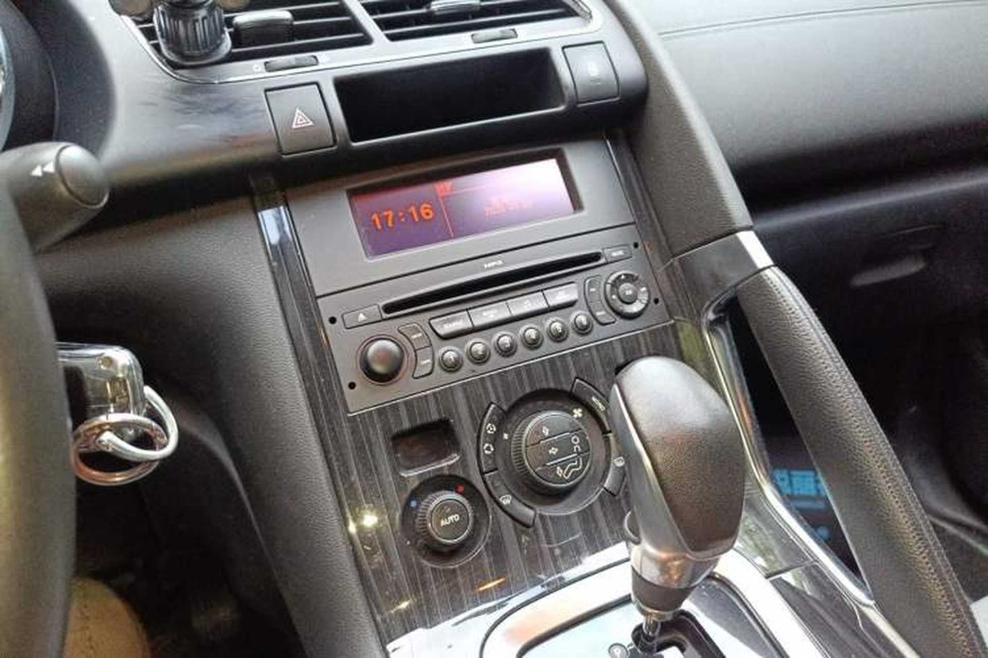Used Peugeot 3008 2013 2.0L Automatic Trend Edition Audio And AC Panel