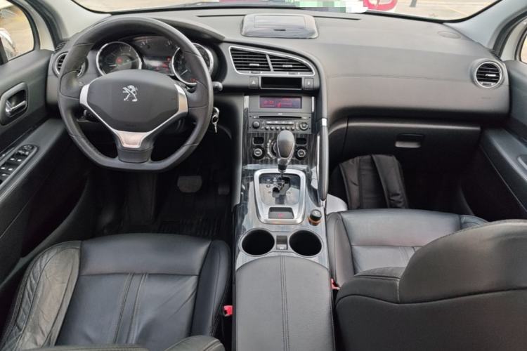 Used Peugeot 3008 2013 2.0L Automatic Trend Edition Center Console