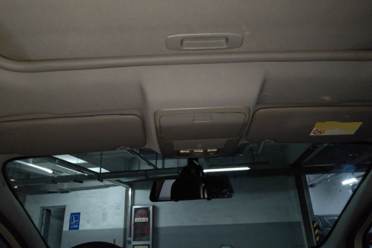Used Peugeot 3008 2013 1.6THP Automatic Prestige Edition Center Console
