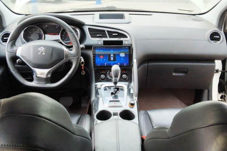 Used Peugeot 3008 2013 2.0L Automatic Trend Edition Center Console