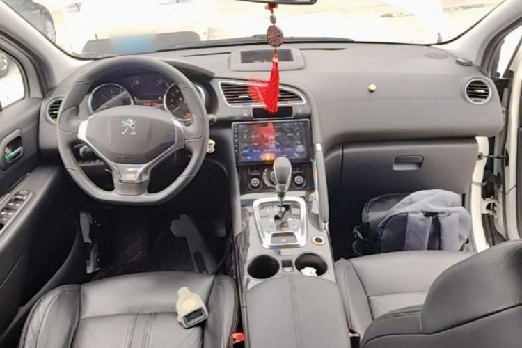 Used Peugeot 3008 2013 2.0L Automatic Trend Edition Center Console
