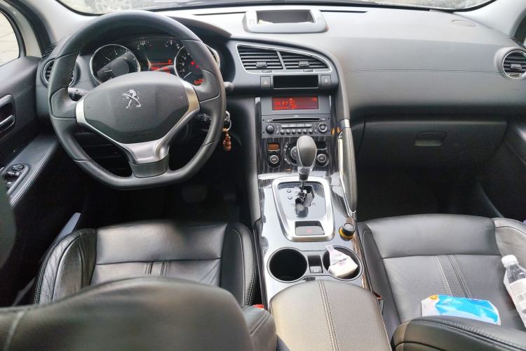 Used Peugeot 3008 2013 2.0L Automatic Trend Edition Center Console