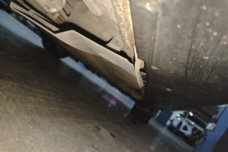 Used Peugeot 3008 2013 2.0L Automatic Trend Edition Chassis Rear Right
