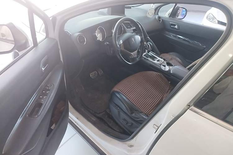 Used Peugeot 3008 2013 2.0L Automatic Trend Edition Driver Seat