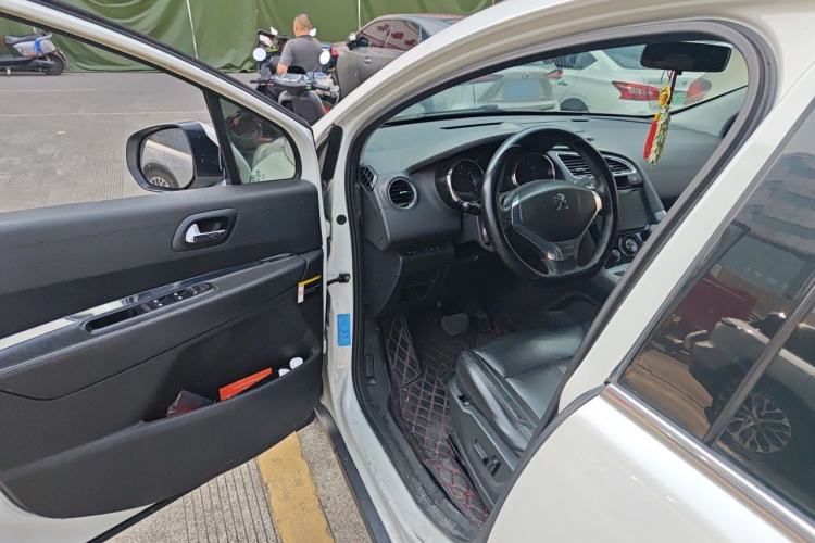 Used Peugeot 3008 2013 2.0L Automatic Trend Edition Driver Seat