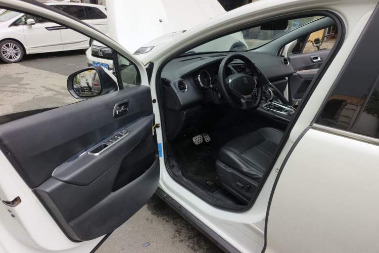 Used Peugeot 3008 2013 1.6THP Automatic Trend Edition Driver Seat