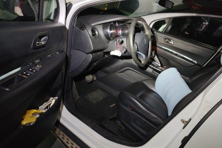 Used Peugeot 3008 2013 2.0L Automatic Trend Edition Driver Seat