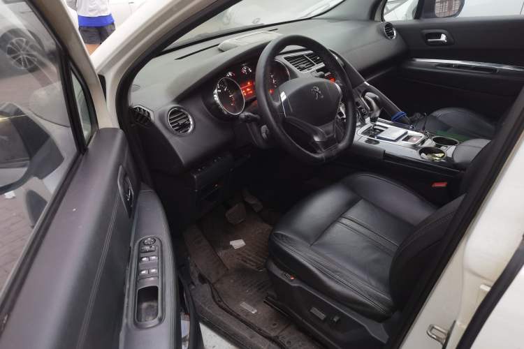 Used Peugeot 3008 2013 2.0L Automatic Trend Edition Driver Seat