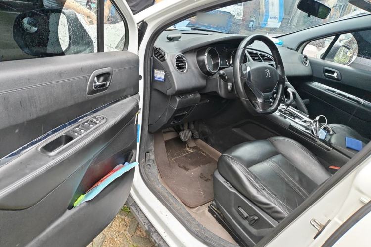 Used Peugeot 3008 2013 2.0L Automatic Trend Edition Driver Seat