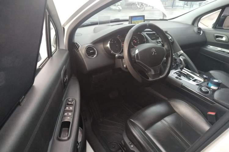 Used Peugeot 3008 2013 1.6THP Automatic Prestige Edition Driver Seat