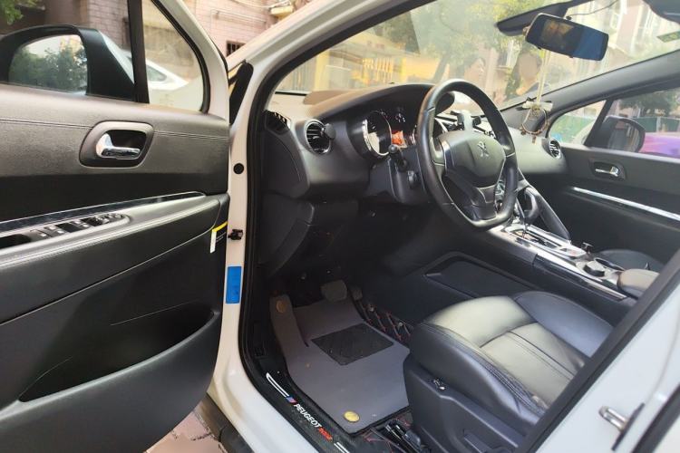 Used Peugeot 3008 2013 1.6THP Automatic Prestige Edition Driver Seat