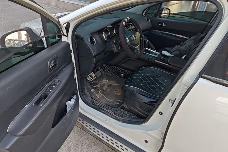 Used Peugeot 3008 2013 1.6THP Automatic Prestige Edition Driver Seat