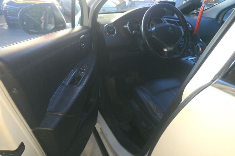 Used Peugeot 3008 2013 2.0L Automatic Trend Edition Driver Seat