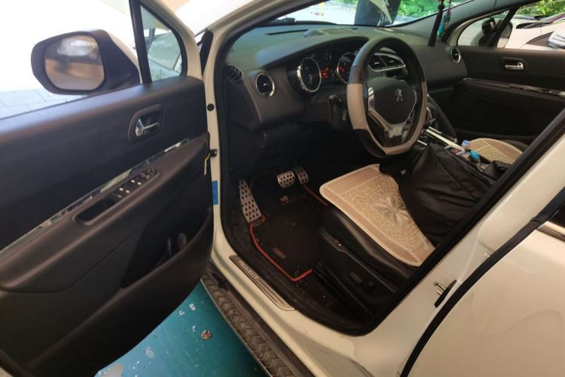 Used Peugeot 3008 2013 2.0L Automatic Trend Edition Driver Seat