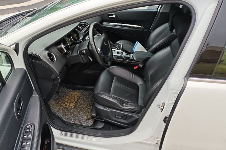 Used Peugeot 3008 2013 1.6THP Automatic Prestige Edition Driver Seat