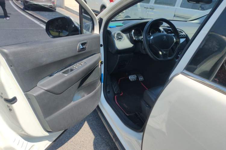 Used Peugeot 3008 2013 1.6THP Automatic Prestige Edition Driver Seat