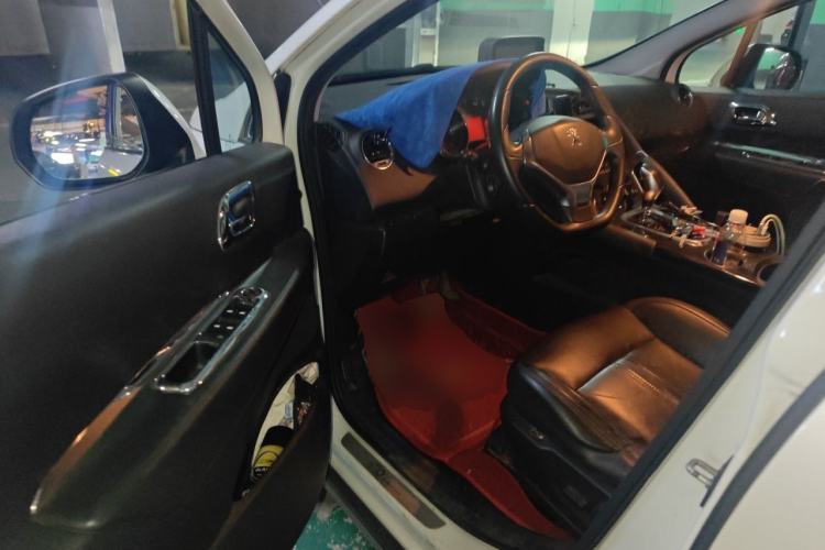 Used Peugeot 3008 2013 2.0L Automatic Trend Edition Driver Seat