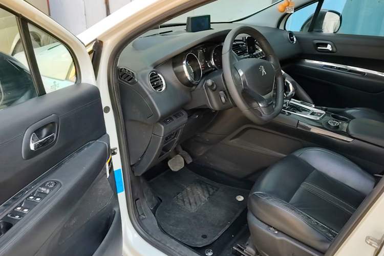 Used Peugeot 3008 2013 1.6THP Automatic Trend Edition Driver Seat