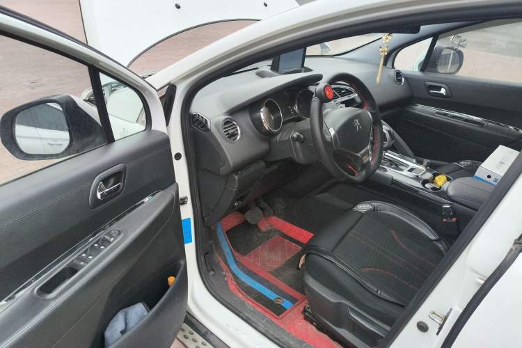 Used Peugeot 3008 2013 2.0L Automatic Classic Edition Driver Seat