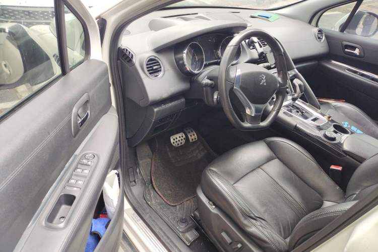 Used Peugeot 3008 2013 1.6THP Automatic Prestige Edition Driver Seat