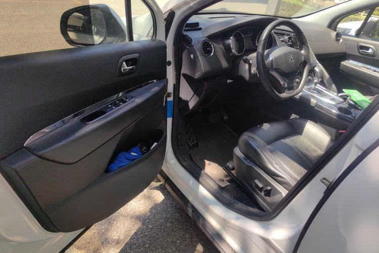 Used Peugeot 3008 2013 2.0L Automatic Trend Edition Driver Seat