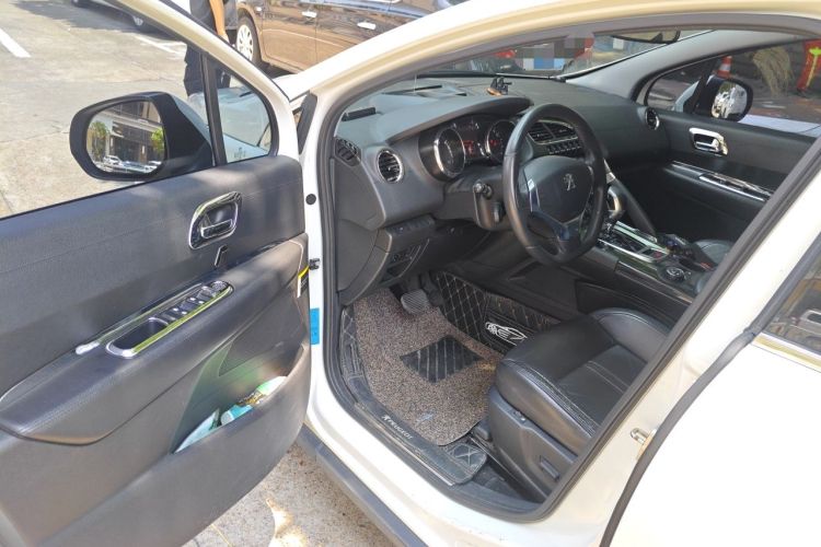 Used Peugeot 3008 2013 1.6THP Automatic Prestige Edition Driver Seat