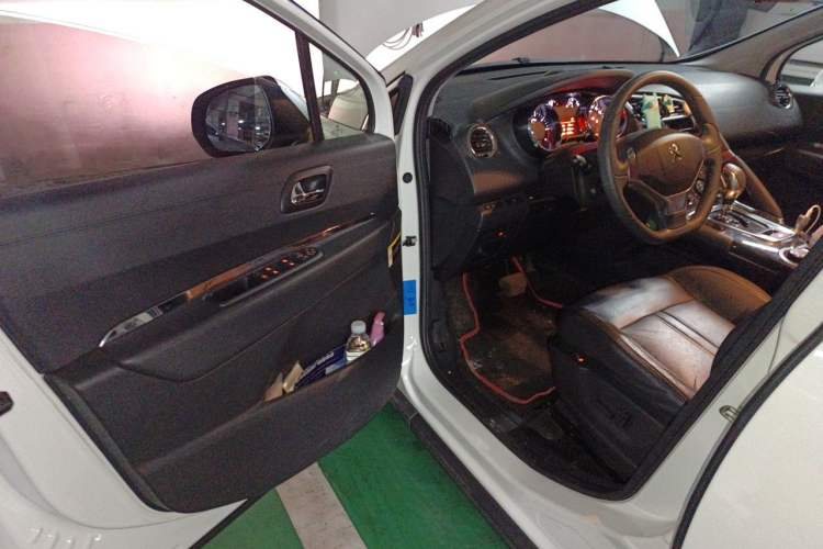 Used Peugeot 3008 2013 1.6THP Automatic Trend Edition Driver Seat