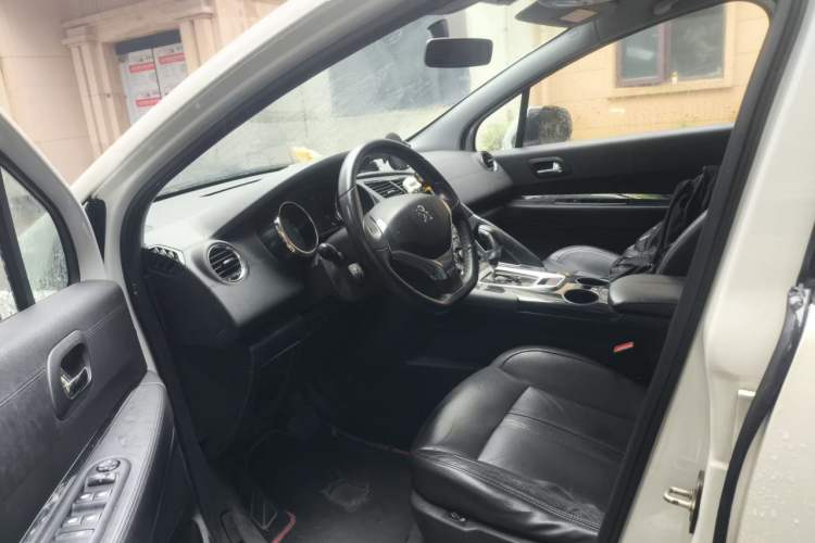 Used Peugeot 3008 2013 2.0L Automatic Trend Edition Driver Seat