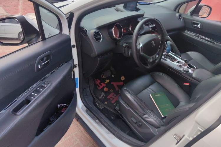 Used Peugeot 3008 2013 1.6THP Automatic Trend Edition Driver Seat