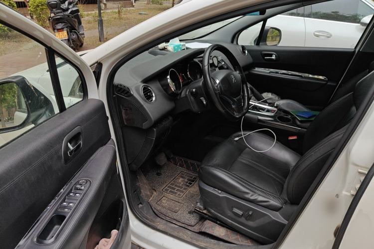 Used Peugeot 3008 2013 2.0L Automatic Trend Edition Driver Seat