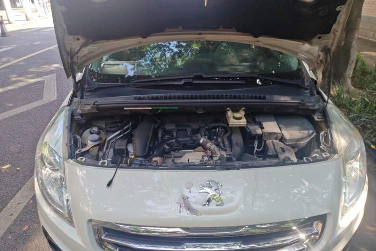 Used Peugeot 3008 2013 1.6THP Automatic Prestige Edition Engine Bay