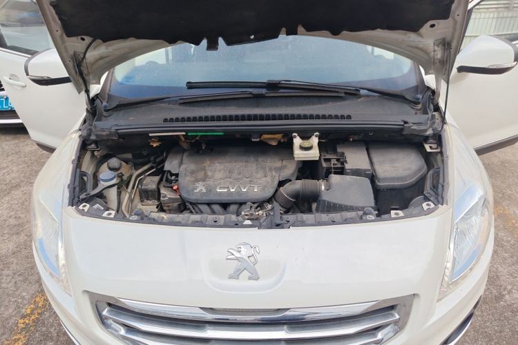 Used Peugeot 3008 2013 2.0L Automatic Trend Edition Engine Bay