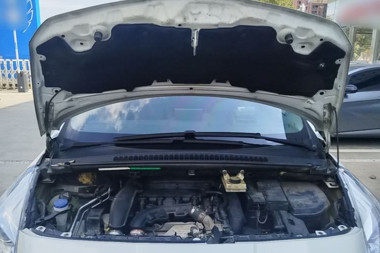 Used Peugeot 3008 2013 1.6THP Automatic Prestige Edition Engine Bay