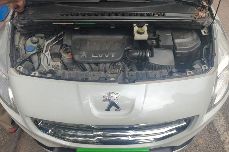 Used Peugeot 3008 2013 2.0L Automatic Classic Edition Engine Bay