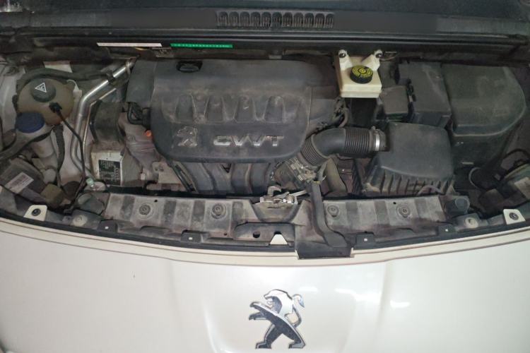 Used Peugeot 3008 2013 2.0L Automatic Trend Edition Engine Bay