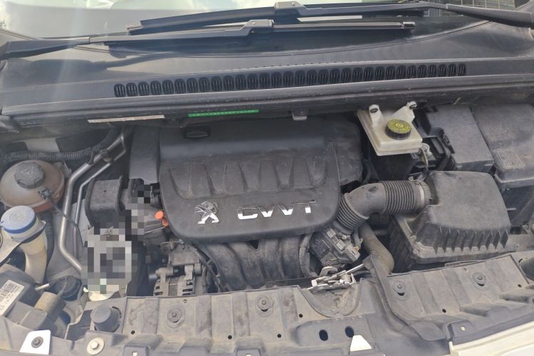 Used Peugeot 3008 2013 2.0L Automatic Trend Edition Engine Bay