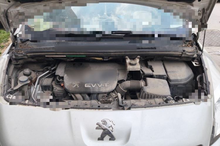 Used Peugeot 3008 2013 2.0L Manual Classic Edition Engine Bay