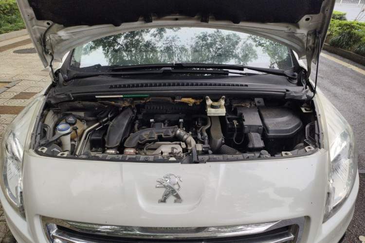 Used Peugeot 3008 2013 1.6THP Automatic Prestige Edition Engine Bay