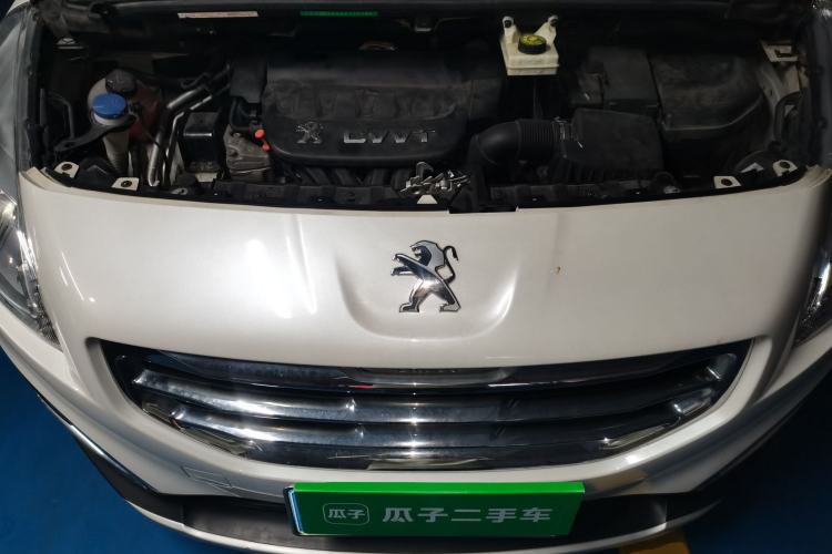 Used Peugeot 3008 2013 2.0L Automatic Trend Edition Engine Bay