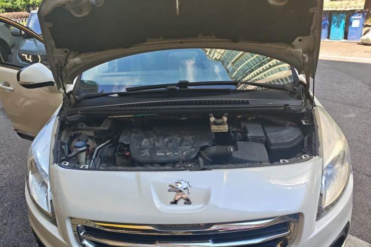 Used Peugeot 3008 2013 2.0L Automatic Classic Edition Engine Bay